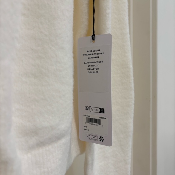 NWT Alo Snuggle Up Sweater Cropped Cardigan White S - Picture 3 of 6